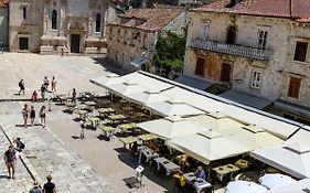 Hvar Piazza Apartment