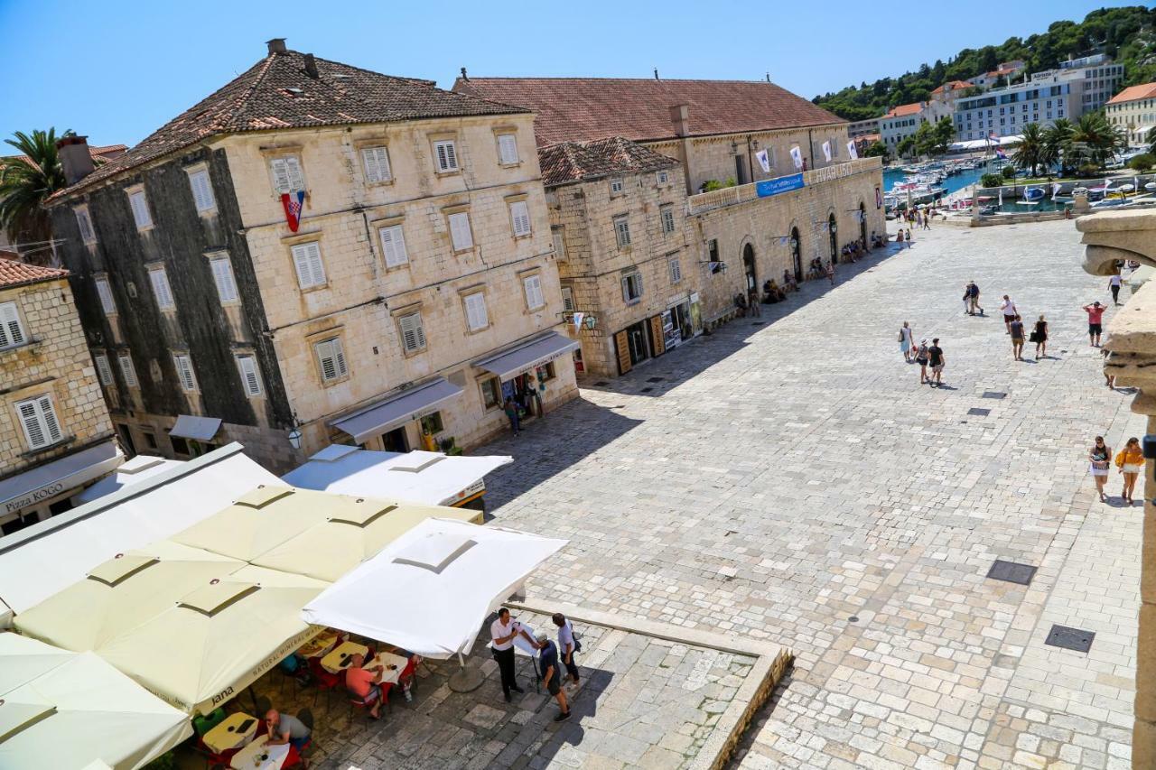Hvar Piazza Apartment Hvar Town Buitenkant foto