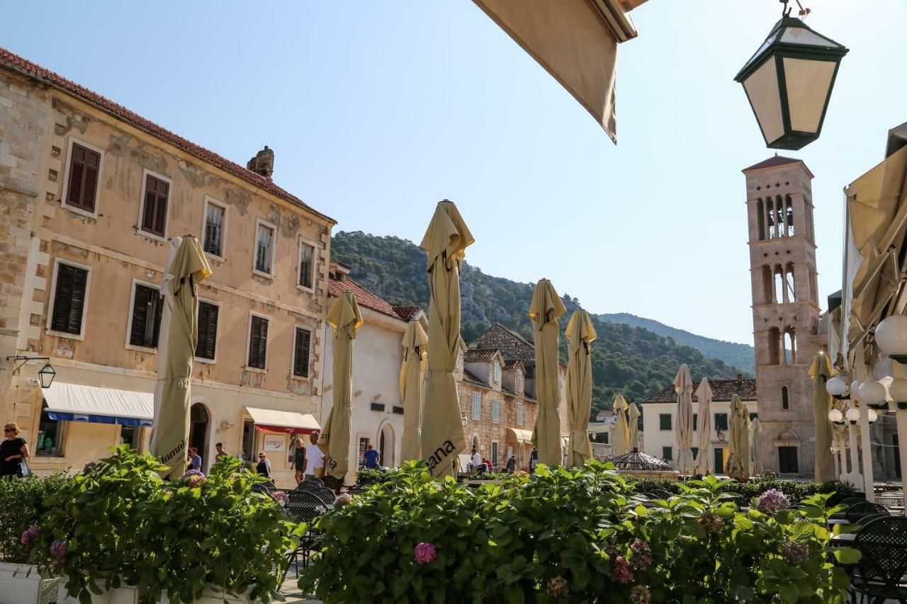 Hvar Piazza Apartment Hvar Town Buitenkant foto